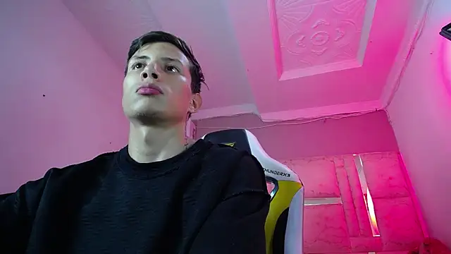 didi_hard - Didi_hard's free webcam - UK Sex Cams