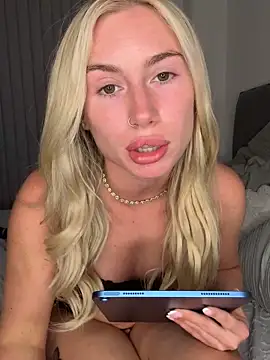 SexySaraxxoo webcam