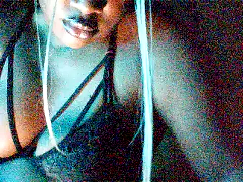 carly200 - Carly200's free webcam - UK Sex Cams