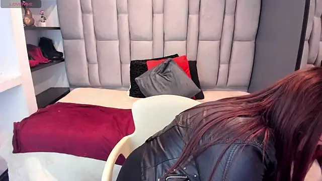Isa_Thompson__ webcam