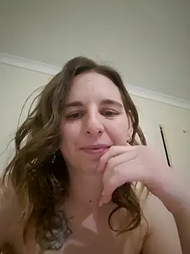 jade_montoe (F young) - Using vibrating dildo