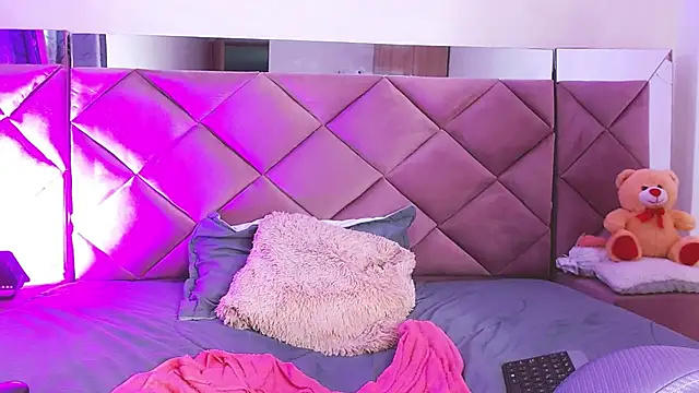 rosee7 - Rosee7's free webcam - UK Sex Cams