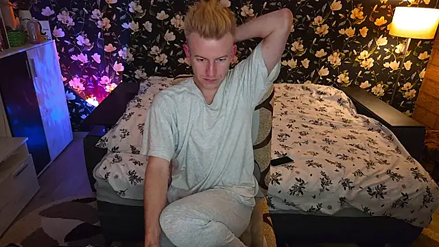 vuitton - Vuitton's free webcam - UK Sex Cams