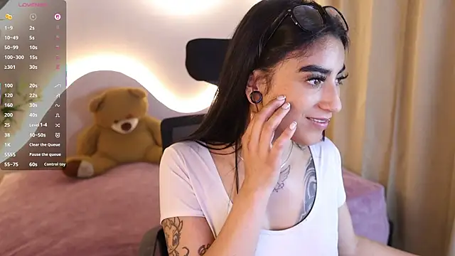 Emma_Lirys webcam
