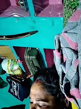 Pooja750 webcam