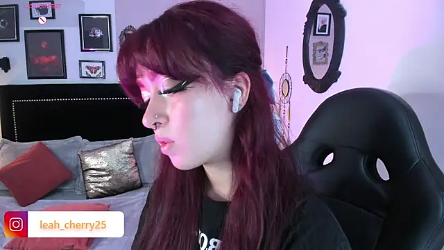 Leah_cherry webcam