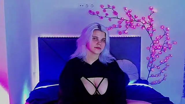 JoannLowe webcam