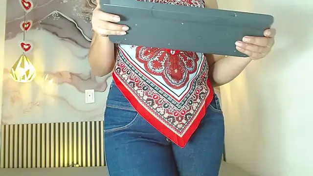 evelynsweet1 - EvelynSweet1's free webcam - UK Sex Cams