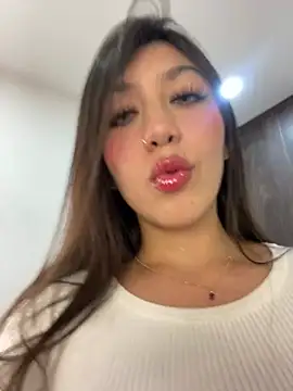 MiaJones21