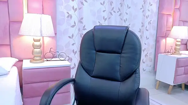 GabyMoreau webcam