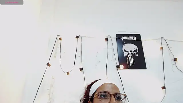 AprilyCrystal2 live sex cam