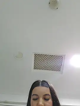 Pretty_Julieta webcam