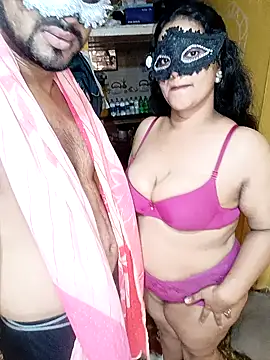 Crushme_cpl live sex cam