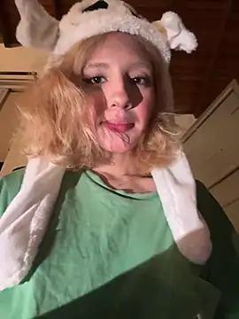 sweetbunnygf (F teen) - Hey bunny 🐰 💕