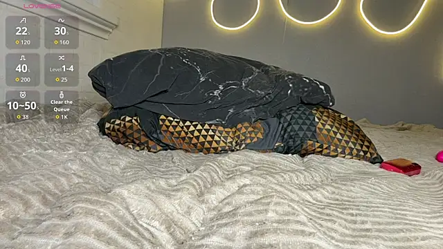 Chloeromantic webcam