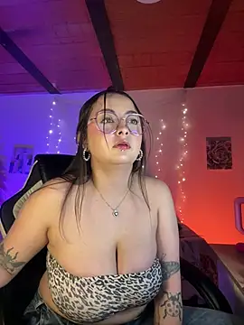 SarahCastro1_ webcam