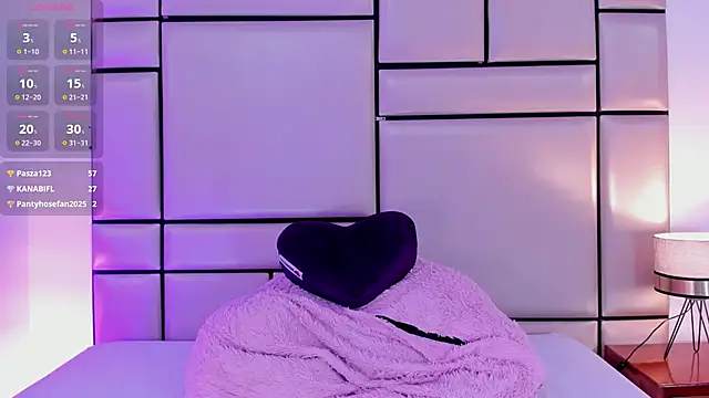 AlinaVegaa_ webcam