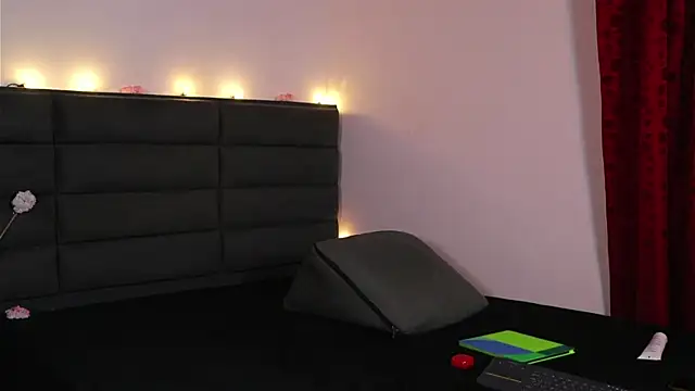 kathieandpovcock1 live sex cam