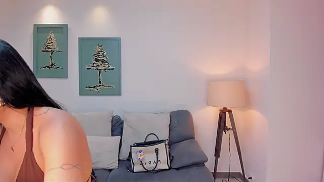 mollyjones_ - MollyJones_'s free webcam - UK Sex Cams
