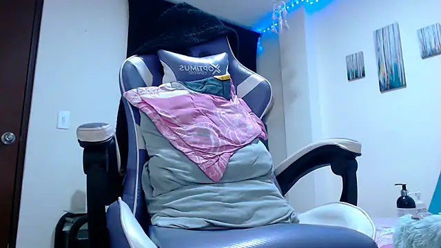 KENYEVANS webcam