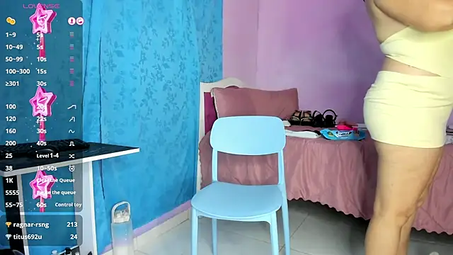 Jenny_Evans82 webcam
