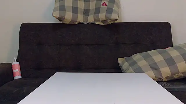 RiriiBrunette__ webcam