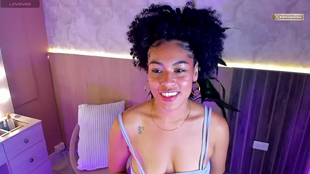 baddie_delaylaa webcam