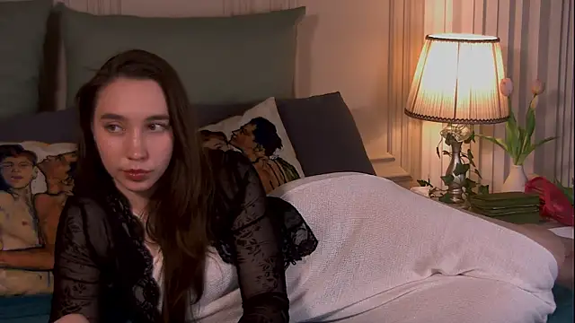 Suzaneey webcam