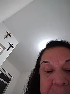 Yaya_Mineira live sex cam
