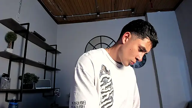 austinjones_ - AustinJones_'s free webcam - UK Sex Cams