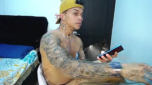 Leonard_Price live sex cam