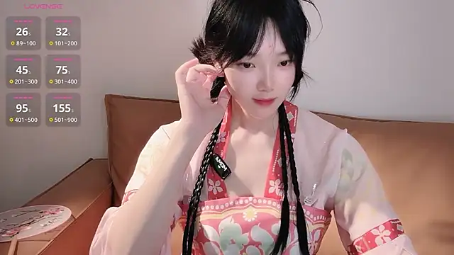 upoo7lt (F young) - 精油揉胸(露点)