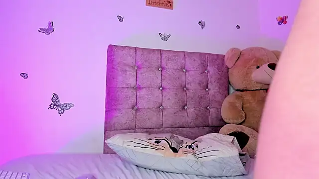 Lia_Roses3x webcam