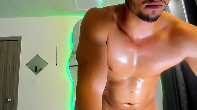 kris_khalifa69 - Kris_Khalifa69's free webcam - UK Sex Cams