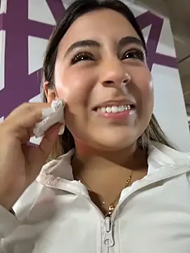  MelodyRey__ chat room