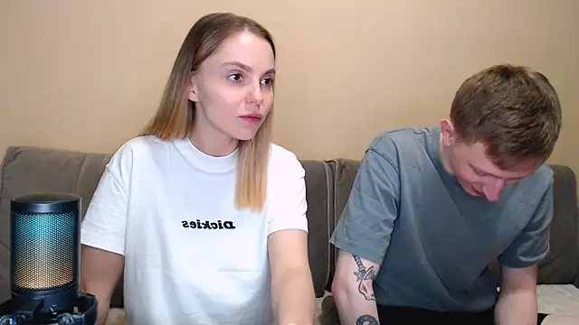 juliaanddima - Juliaanddima's free webcam - UK Sex Cams