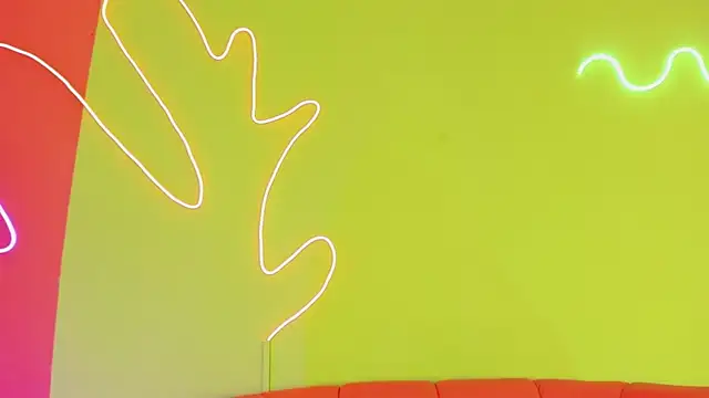 Ema_Isabella webcam