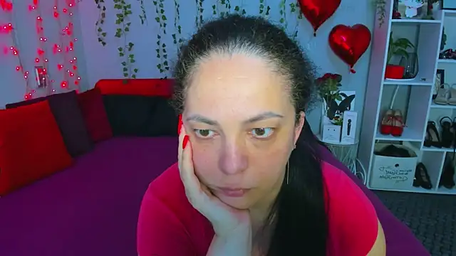 darlingmilf - DarlingMilf's free webcam - UK Sex Cams