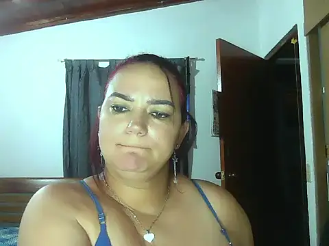 Watch Roja_tentacion live on EroticFlix - High definition streams
