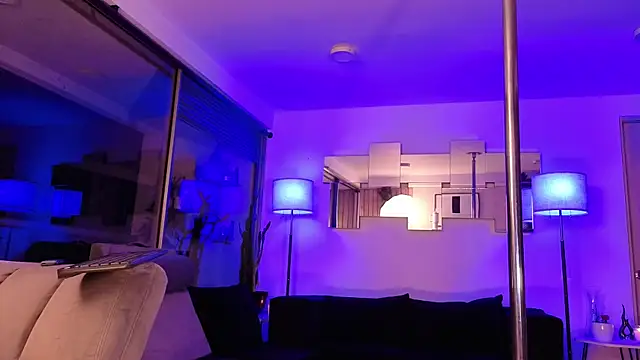 mandi4pole_ live sex cam