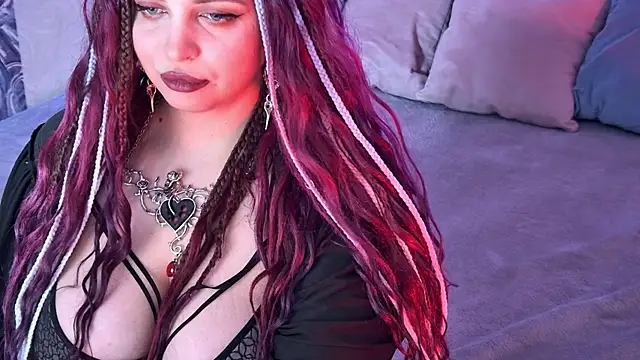 Miss_Maya_Mils webcam