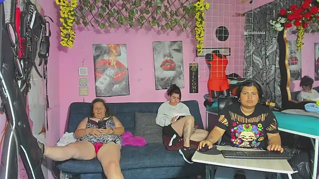 lesbiancuple webcam