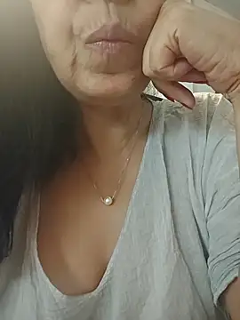 NakedMILFx webcam