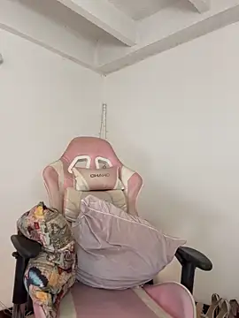 Michel_Jones webcam