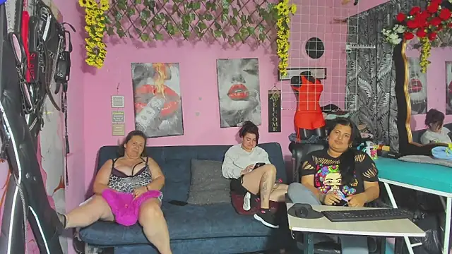 lesbiancuple webcam