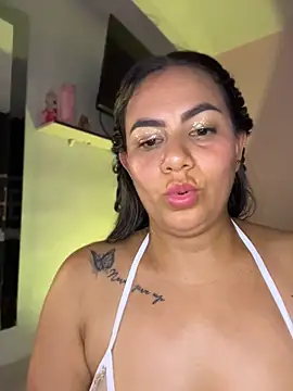 Monicasecretx_ webcam