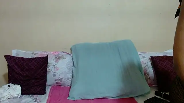 DiamondLuv29 webcam