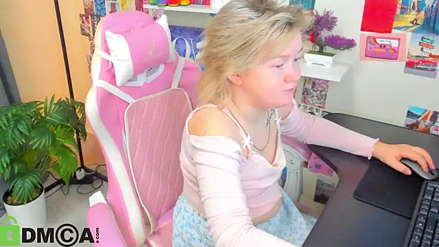Sara_Robinson webcam