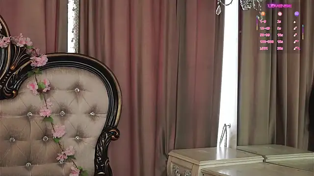 AmiLewis live sex cam