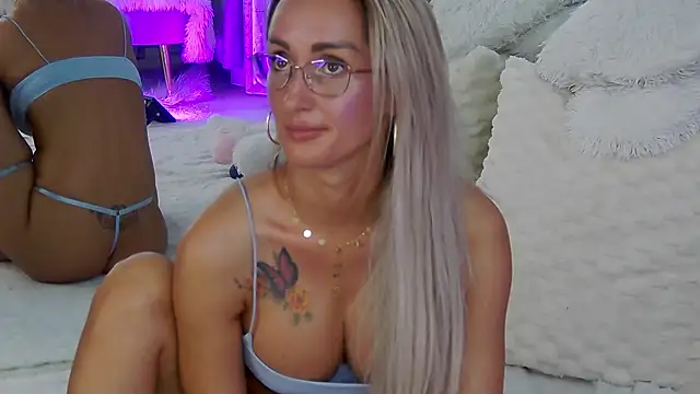 IsabelleEthan live sex cam